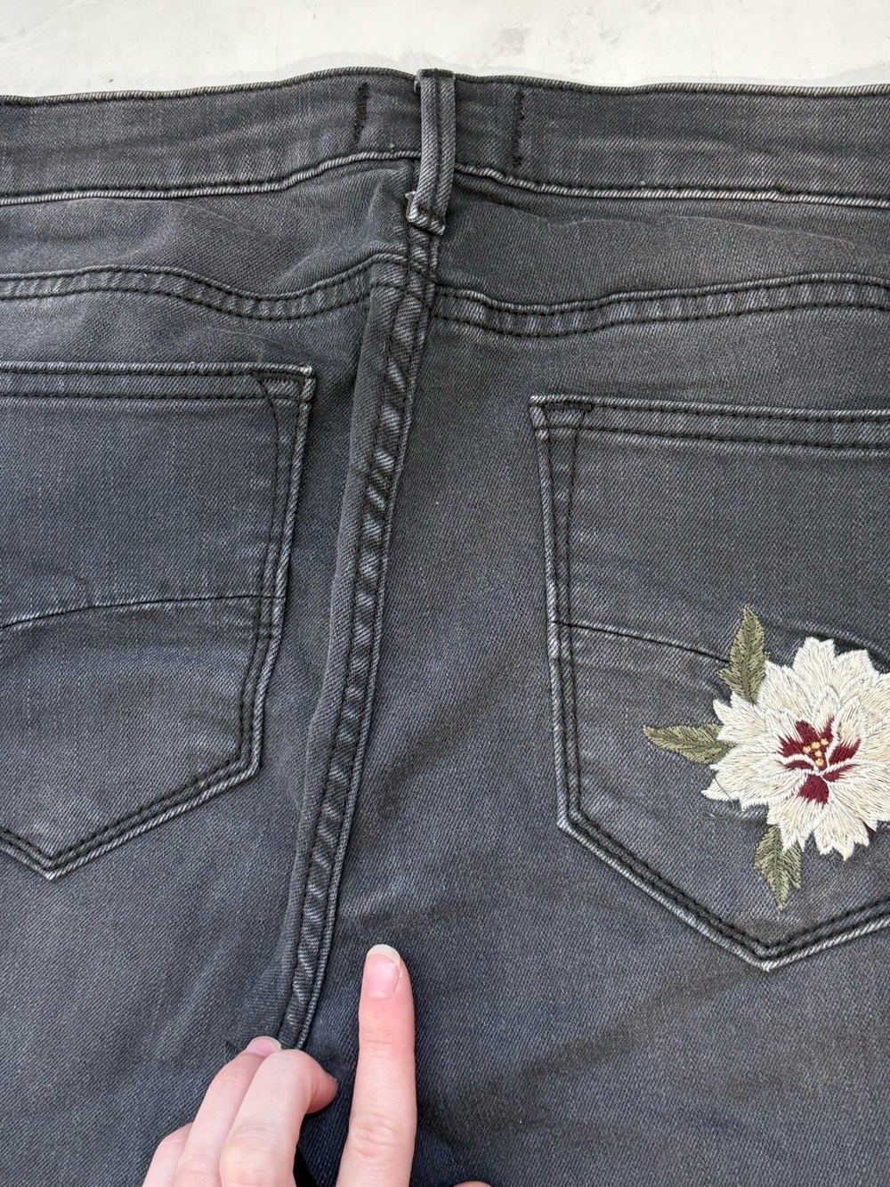 Driftwood Size 27 Jackie Black Embroidered Floral Skinny Jeans Western Boho - Picture 7 of 8